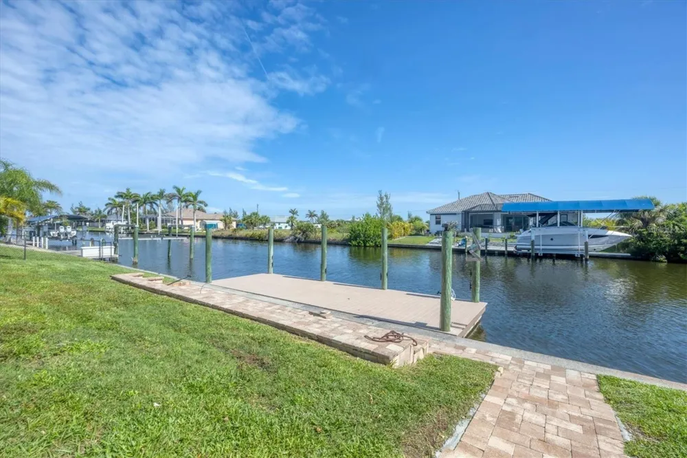 15530 AQUA CIRCLE Port Charlotte, FL 33981