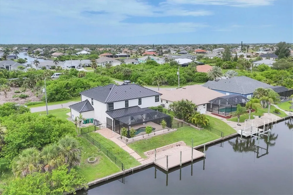 15530 AQUA CIRCLE Port Charlotte, FL 33981
