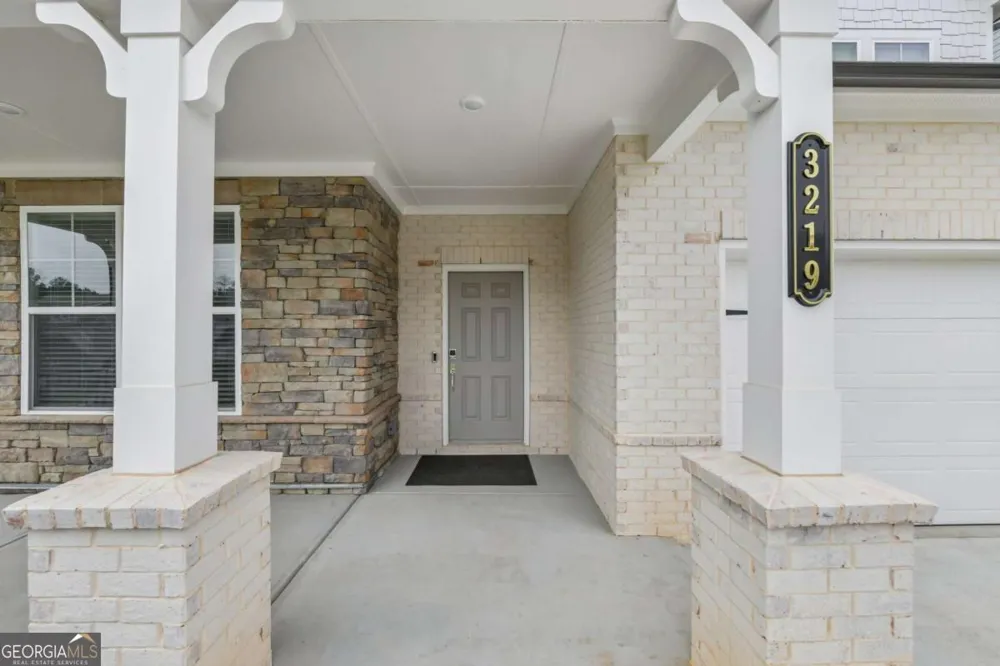 3219 Shirecrest LN Dacula, GA 30019