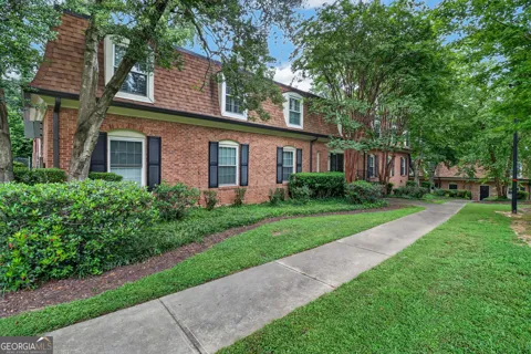 1261 Lavista RD NE