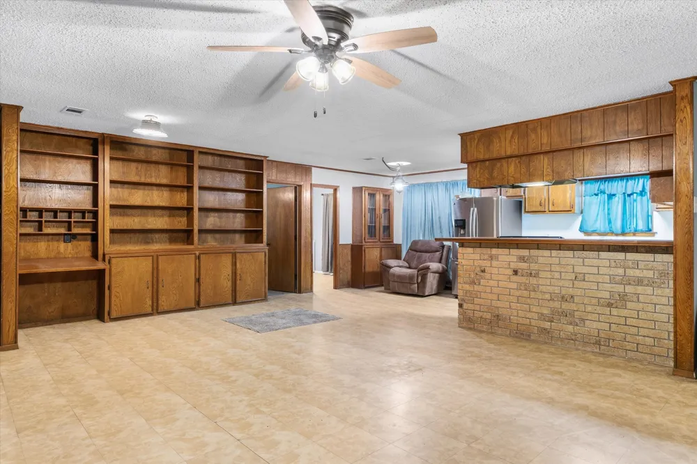 1185 Vz County Road 3822 Wills Point, TX 75169