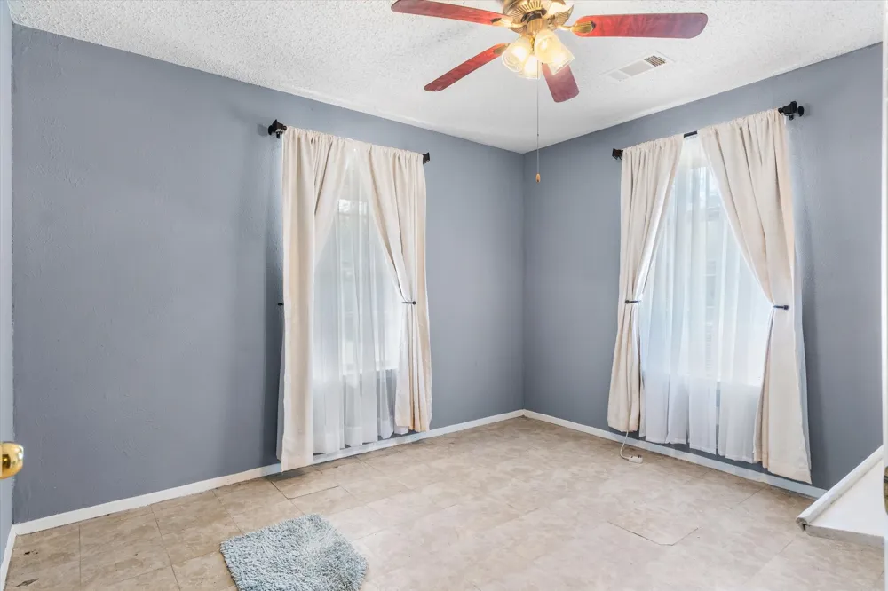 1185 Vz County Road 3822 Wills Point, TX 75169