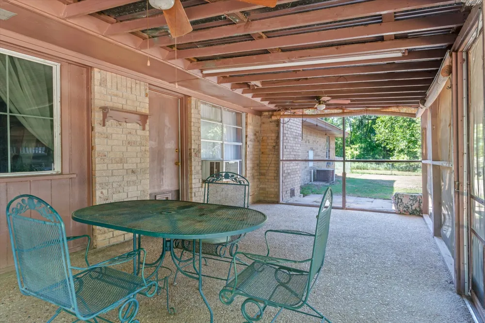 1185 Vz County Road 3822 Wills Point, TX 75169