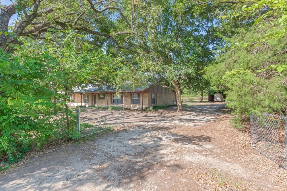 1185 Vz County Road 3822 Wills Point, TX 75169