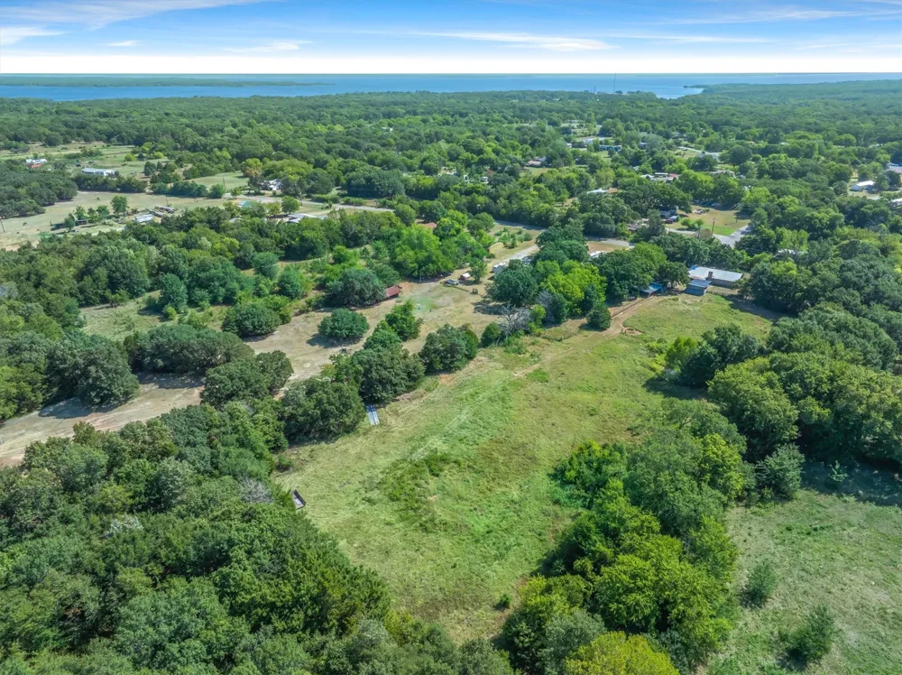 1185 Vz County Road 3822 Wills Point, TX 75169