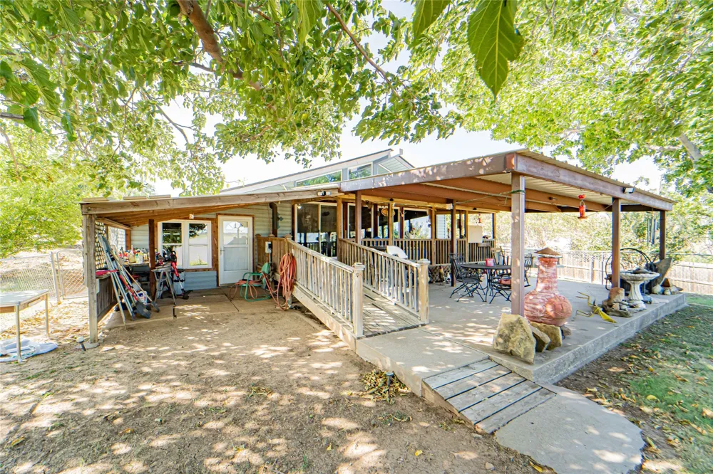 355 County Road 221 Breckenridge, TX 76424