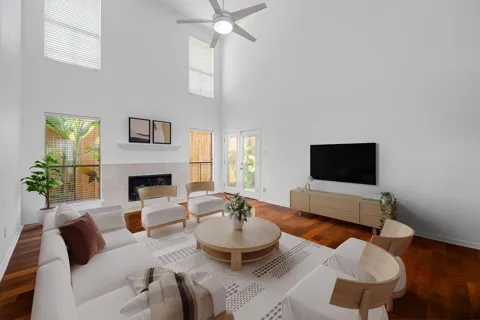 1914 Augusta Drive #25