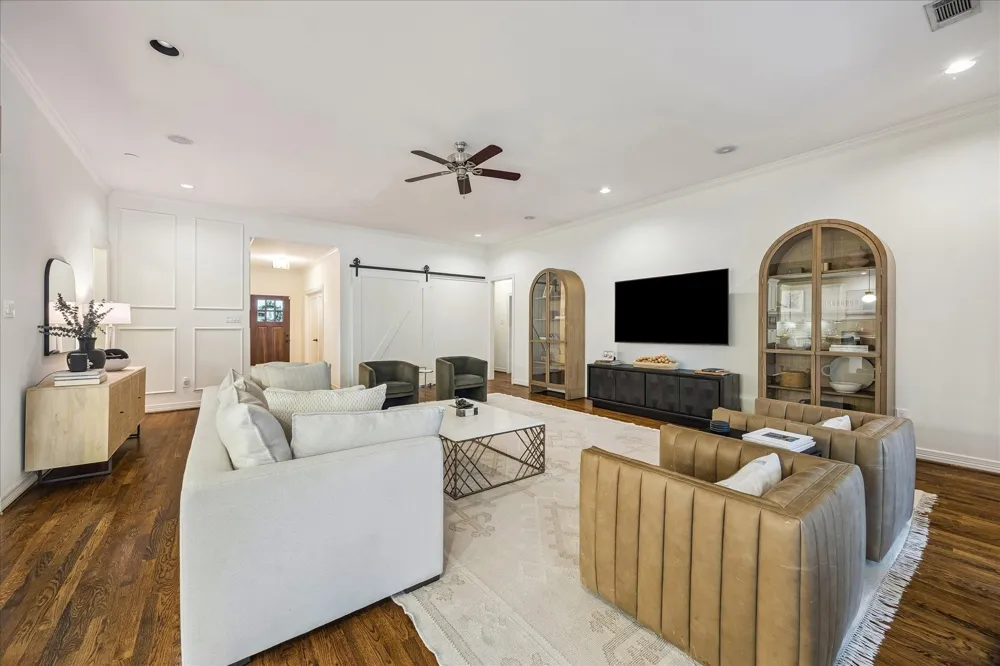 1329 Richelieu Lane Houston, TX 77018