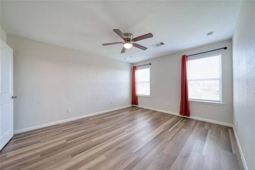 5735 Rainbow Road Cove, TX 77523