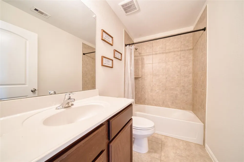5735 Rainbow Road Cove, TX 77523
