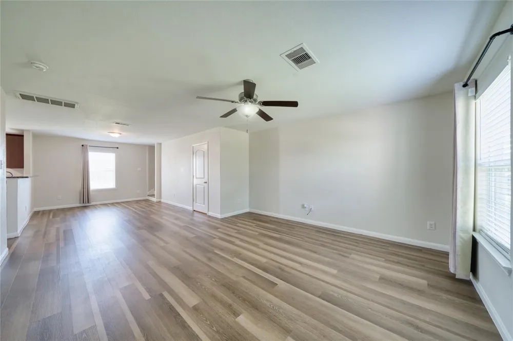 5735 Rainbow Road Cove, TX 77523