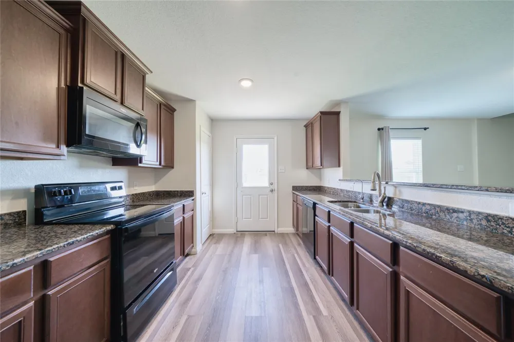 5735 Rainbow Road Cove, TX 77523