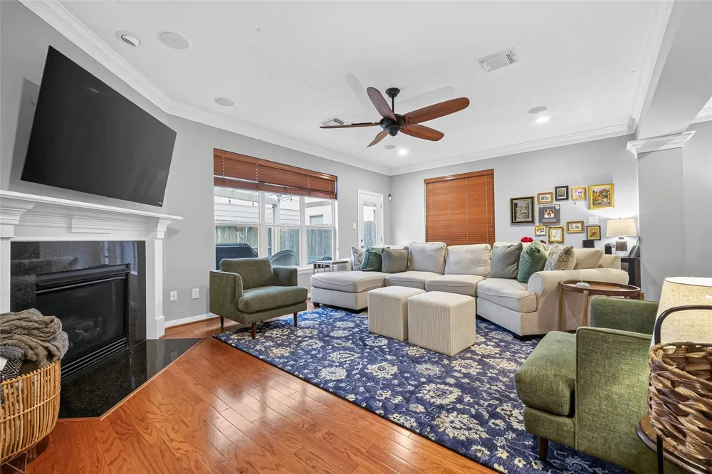 5425 Kiam Street Houston, TX 77007