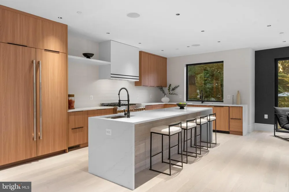 4902 GREENWAY DRIVE Bethesda, MD 20816