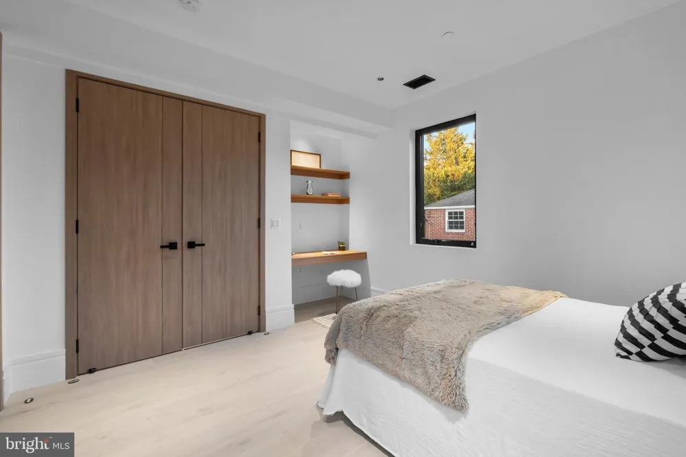 4902 GREENWAY DRIVE Bethesda, MD 20816