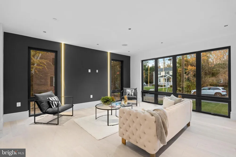4902 GREENWAY DRIVE Bethesda, MD 20816