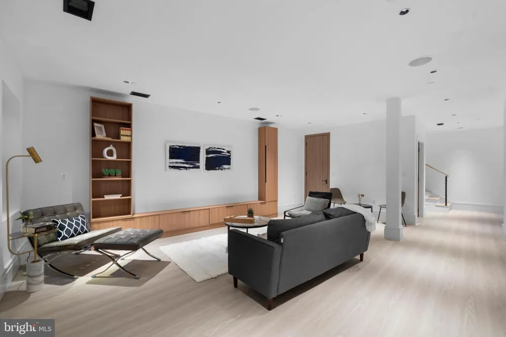 4902 GREENWAY DRIVE Bethesda, MD 20816