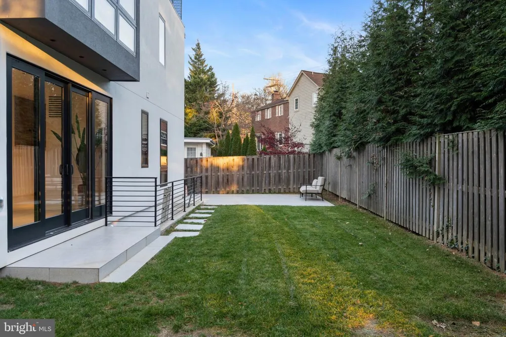 4902 GREENWAY DRIVE Bethesda, MD 20816