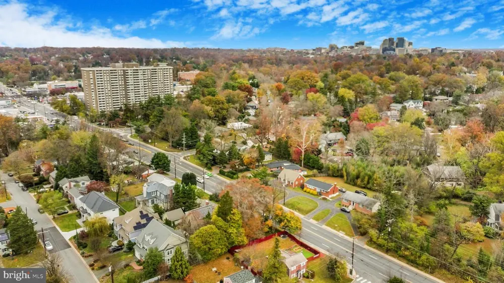 4902 GREENWAY DRIVE Bethesda, MD 20816