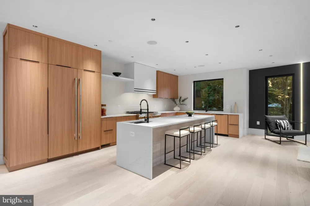 4902 GREENWAY DRIVE Bethesda, MD 20816