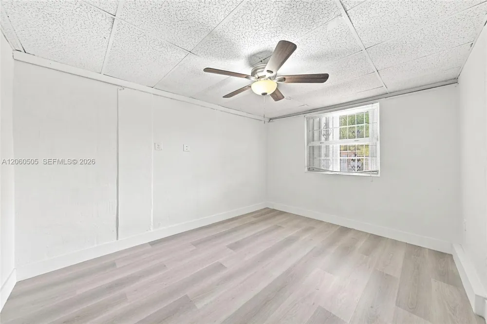 596 NW 109th St Miami, FL 33168