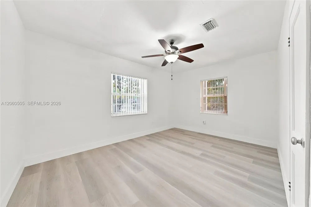 596 NW 109th St Miami, FL 33168