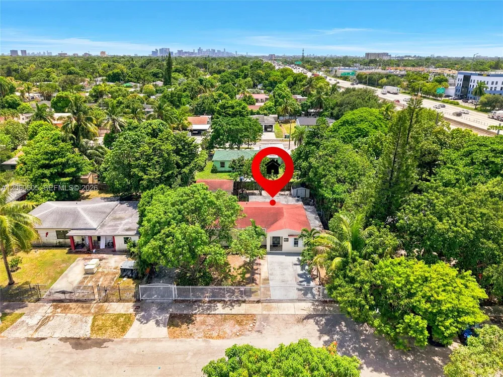 596 NW 109th St Miami, FL 33168