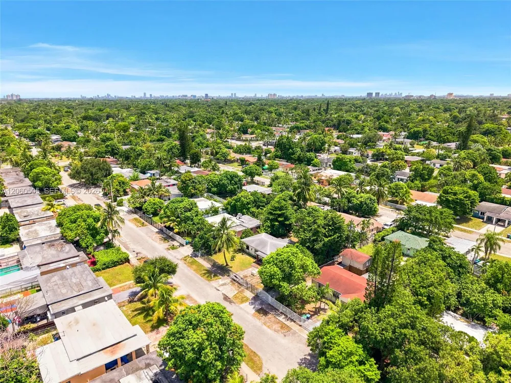 596 NW 109th St Miami, FL 33168