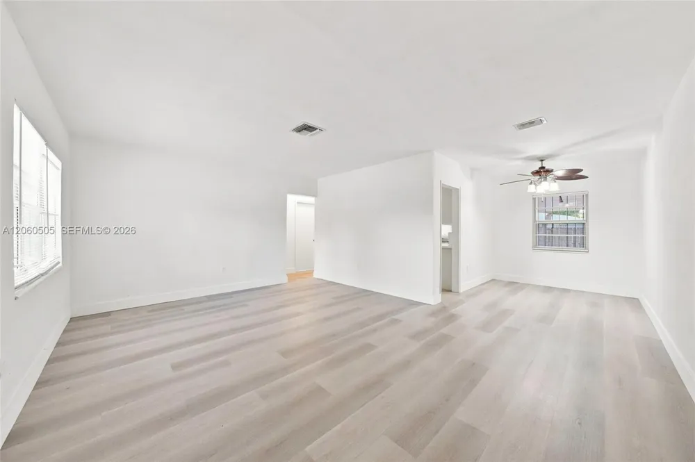 596 NW 109th St Miami, FL 33168