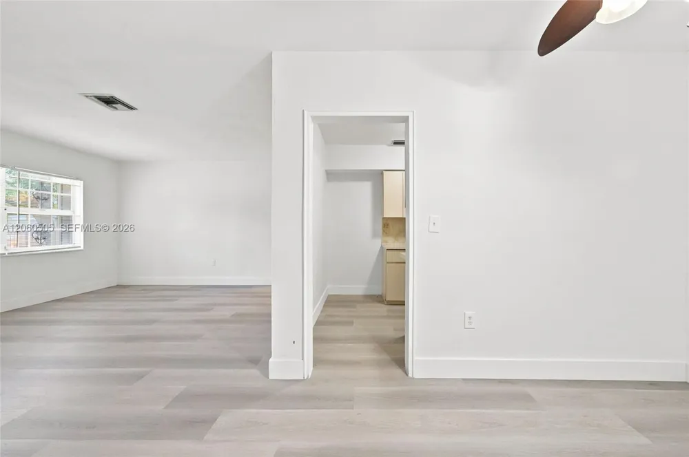 596 NW 109th St Miami, FL 33168