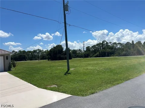 Lockhart Court