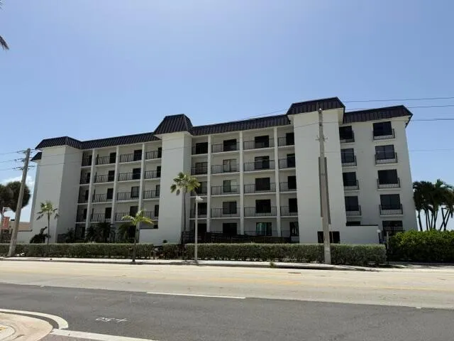 3200 OCEAN DRIVE #104 Hollywood, FL 33019