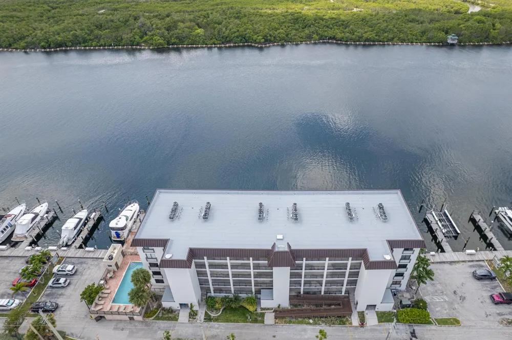 3200 OCEAN DRIVE #104 Hollywood, FL 33019