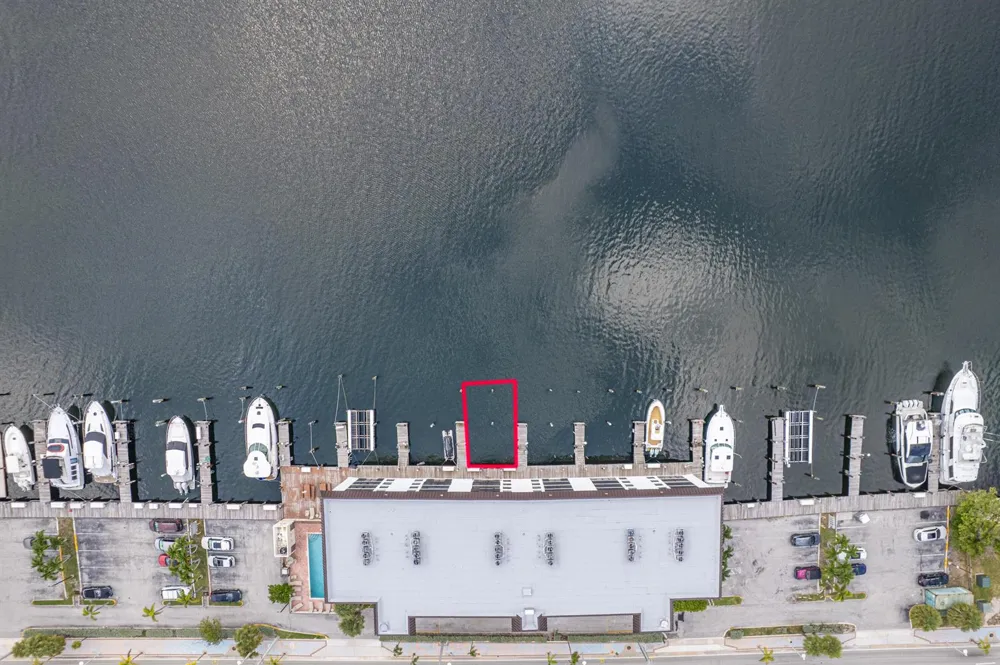 3200 OCEAN DRIVE #104 Hollywood, FL 33019