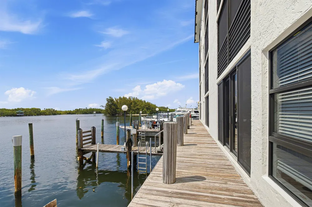 3200 OCEAN DRIVE #104 Hollywood, FL 33019
