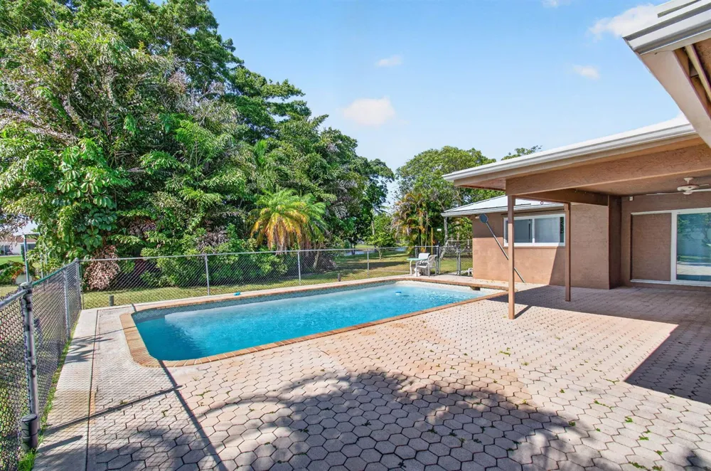 4760 BISON STREET Boca Raton, FL 33428