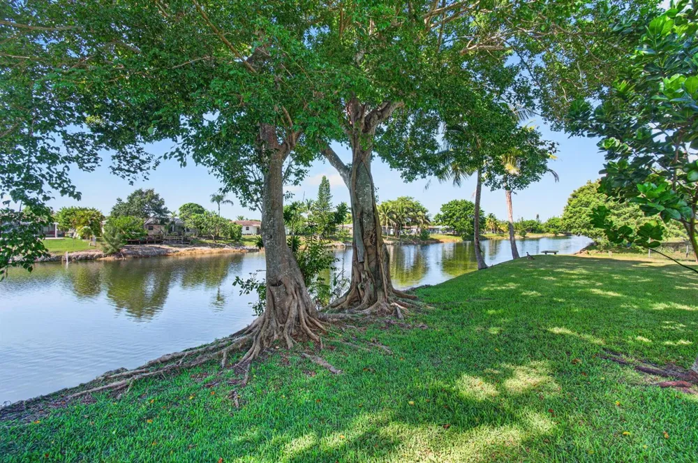 4760 BISON STREET Boca Raton, FL 33428