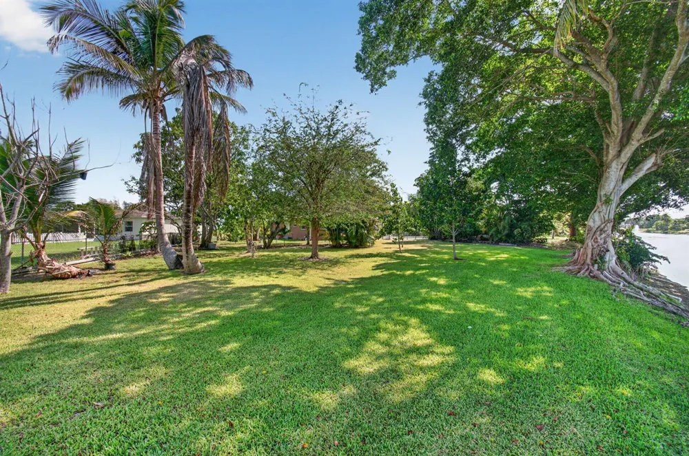 4760 BISON STREET Boca Raton, FL 33428
