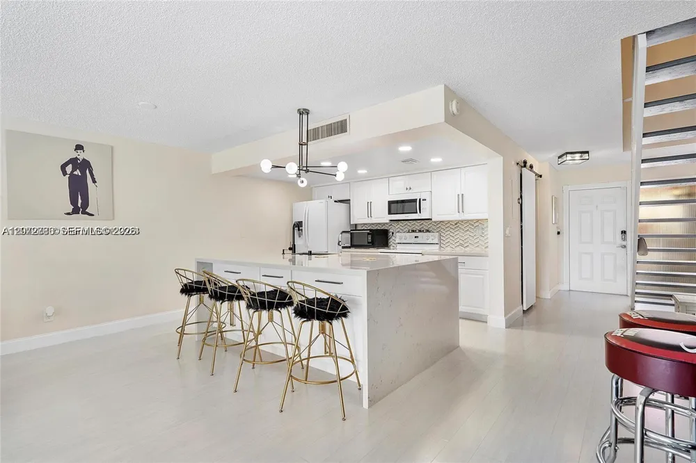 1281 W Fairway Rd #1281 Pembroke Pines, FL 33026