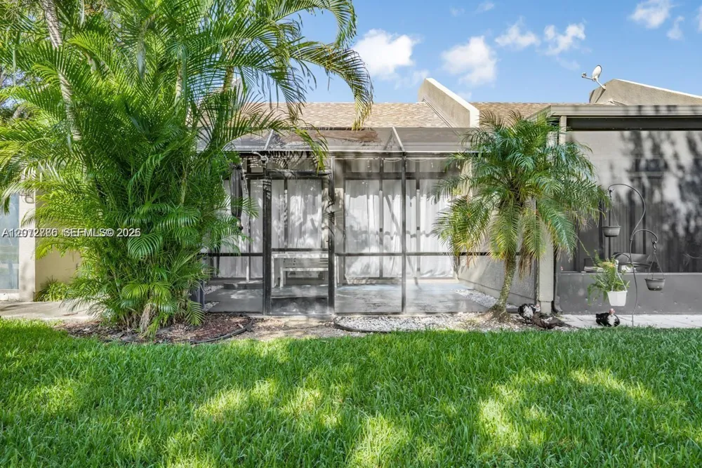 1281 W Fairway Rd #1281 Pembroke Pines, FL 33026