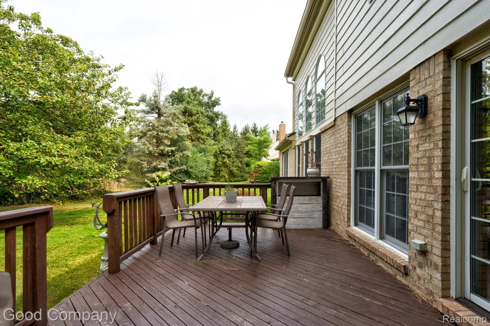 16163 Homestead Circle Northville Township, MI 48168