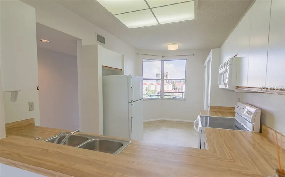 7902 SAILBOAT KEY BOULEVARD S #402 South Pasadena, FL 33707
