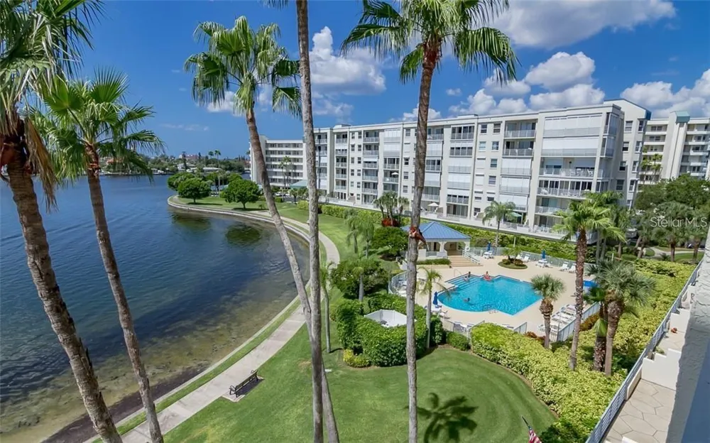 7902 SAILBOAT KEY BOULEVARD S #402 South Pasadena, FL 33707