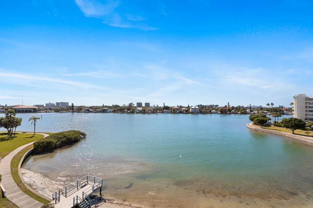 7902 SAILBOAT KEY BOULEVARD S #402 South Pasadena, FL 33707
