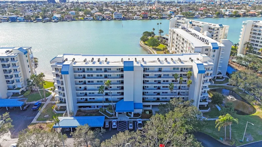 7902 SAILBOAT KEY BOULEVARD S #402 South Pasadena, FL 33707