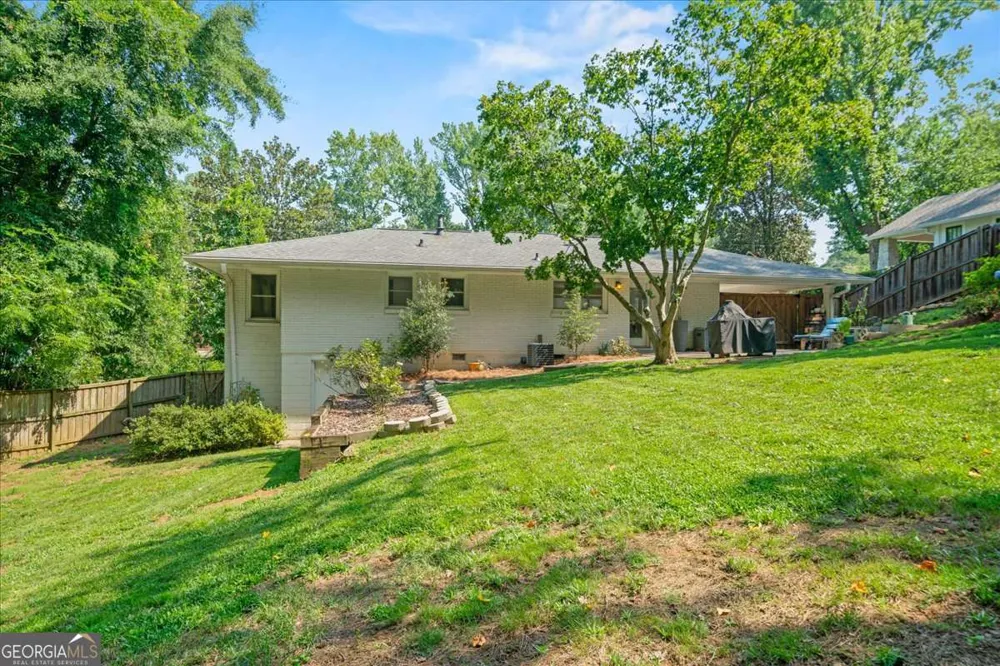 31 W Belle Isle RD Sandy Springs, GA 30342