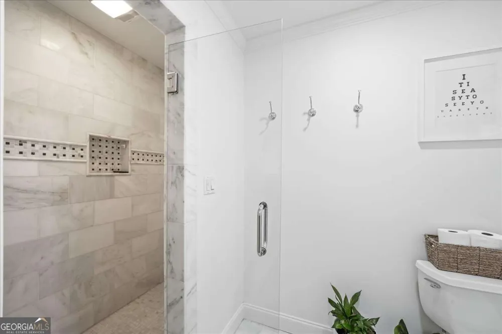 31 W Belle Isle RD Sandy Springs, GA 30342
