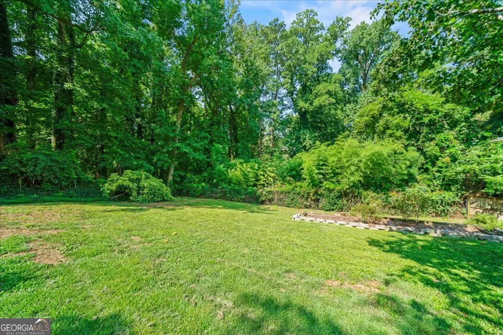 31 W Belle Isle RD Sandy Springs, GA 30342