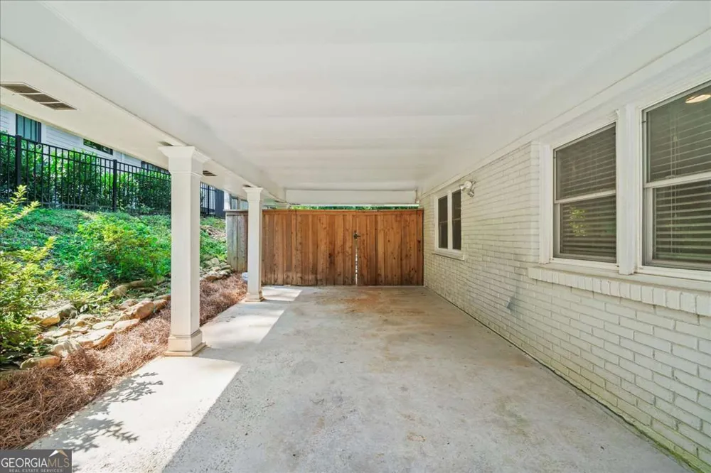 31 W Belle Isle RD Sandy Springs, GA 30342