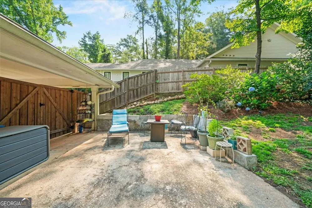 31 W Belle Isle RD Sandy Springs, GA 30342